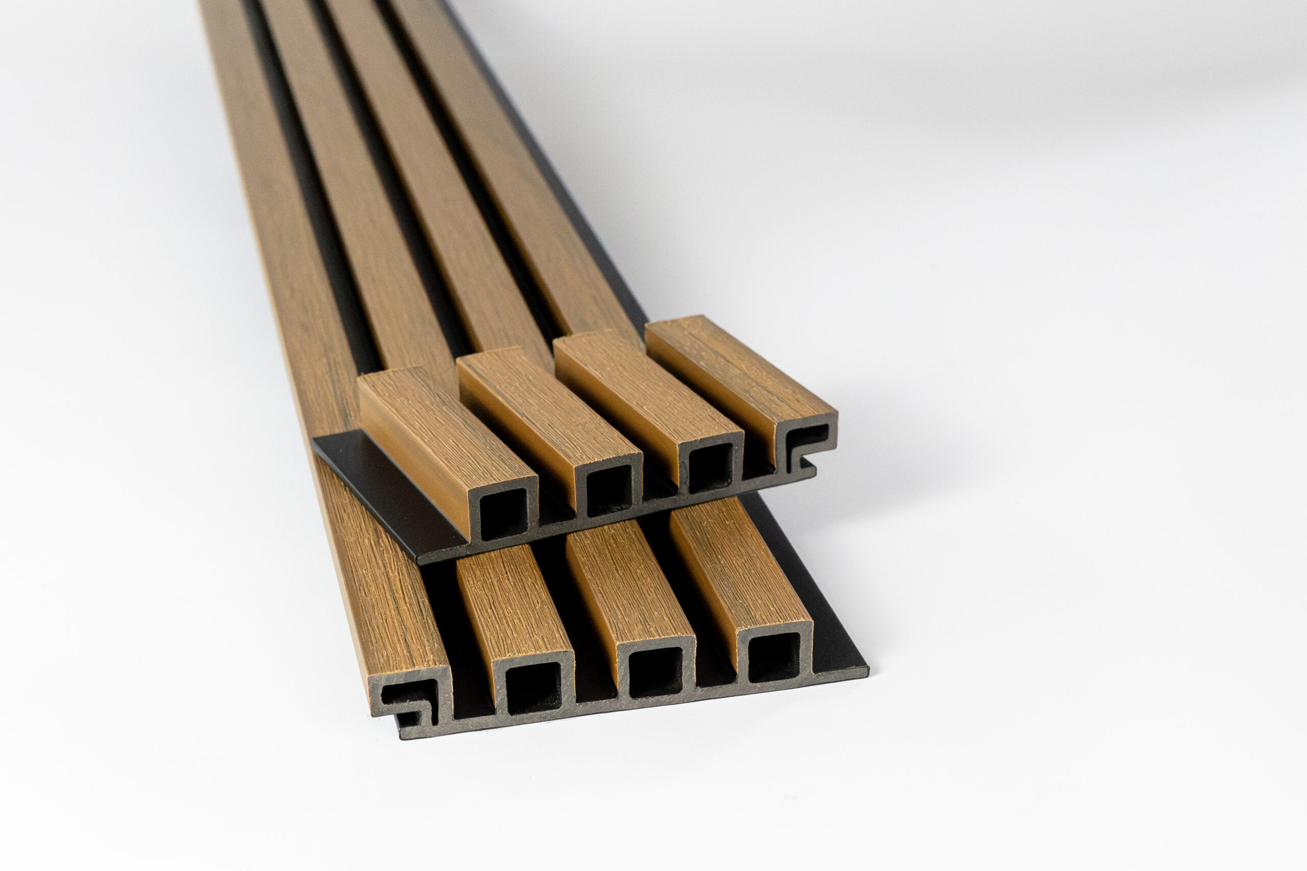 Gardin Deco Wall Black Cinamon Teak 02